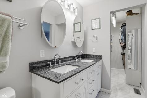 8612 Lockwood Place Indianapolis IN 46217