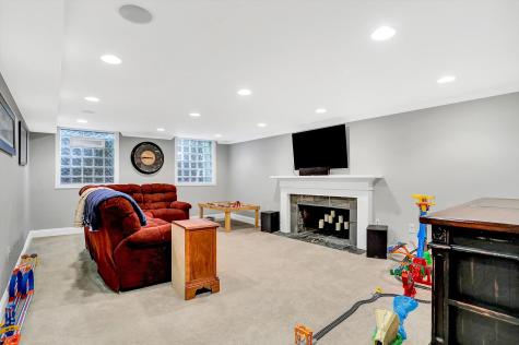 5732 Winthrop Avenue Indianapolis IN 46220