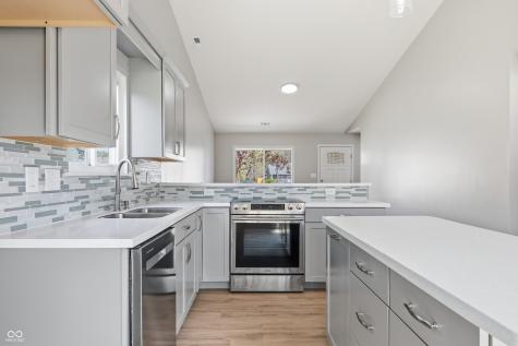 5617 Simmul Lane Indianapolis IN 46221