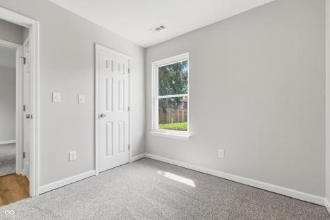 5617 Simmul Lane Indianapolis IN 46221