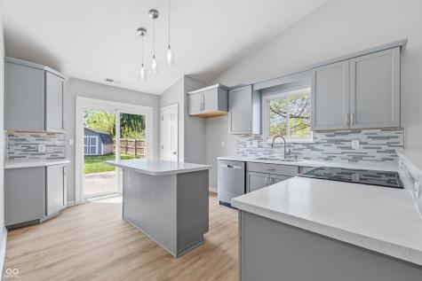 5617 Simmul Lane Indianapolis IN 46221