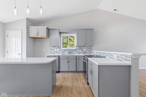 5617 Simmul Lane Indianapolis IN 46221