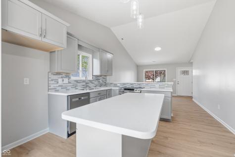5617 Simmul Lane Indianapolis IN 46221