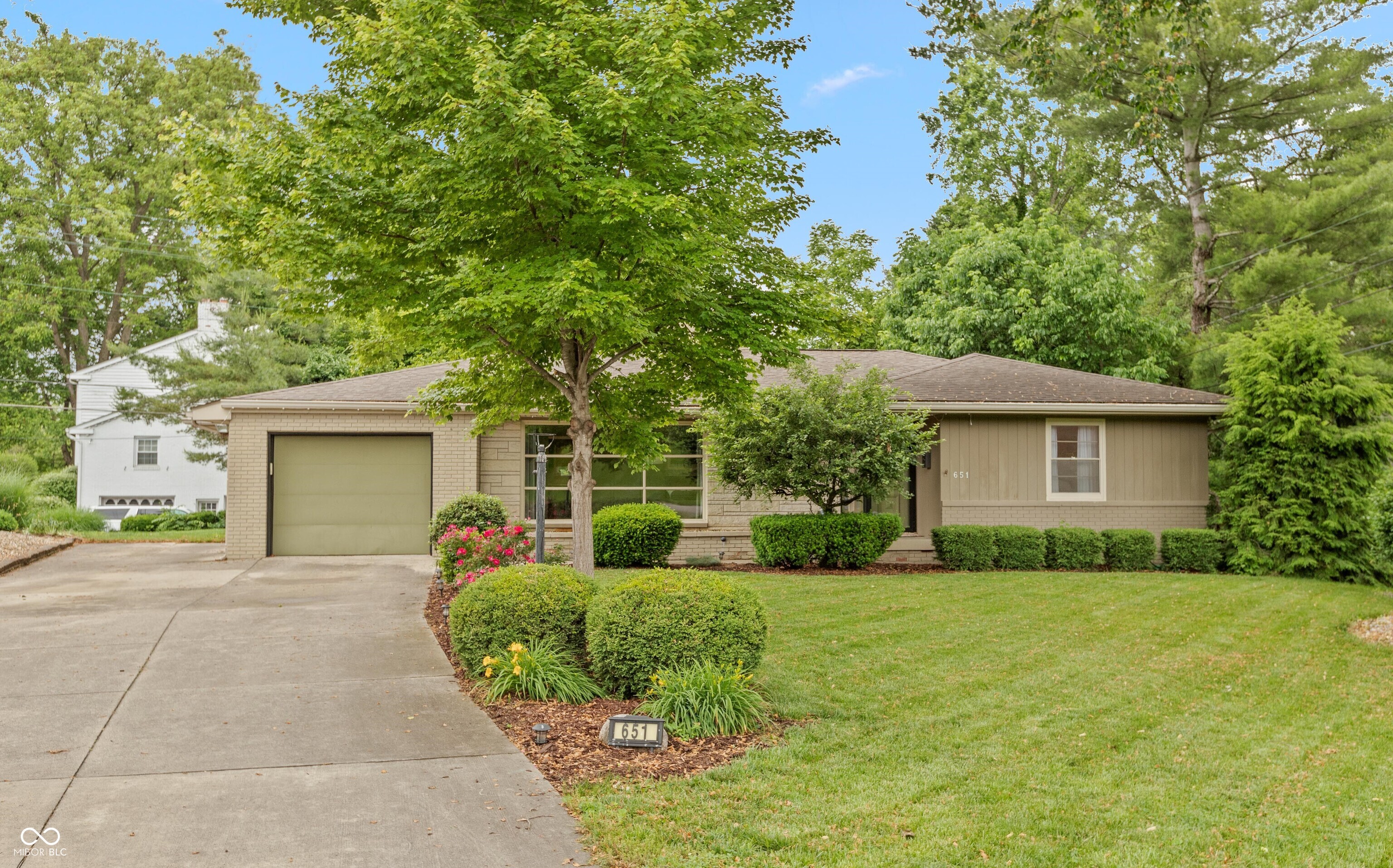 651 West Drive Seymour IN 47274