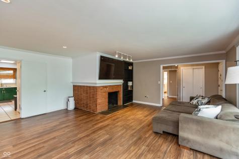 651 West Drive Seymour IN 47274