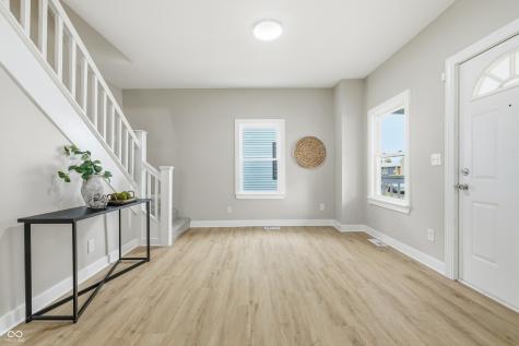 122 S 3rd Avenue Beech Grove IN 46107