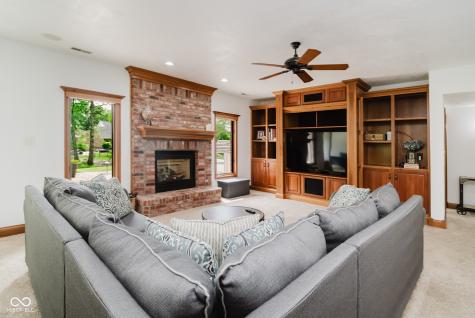 4095 Mountbatton Drive Greenwood IN 46143
