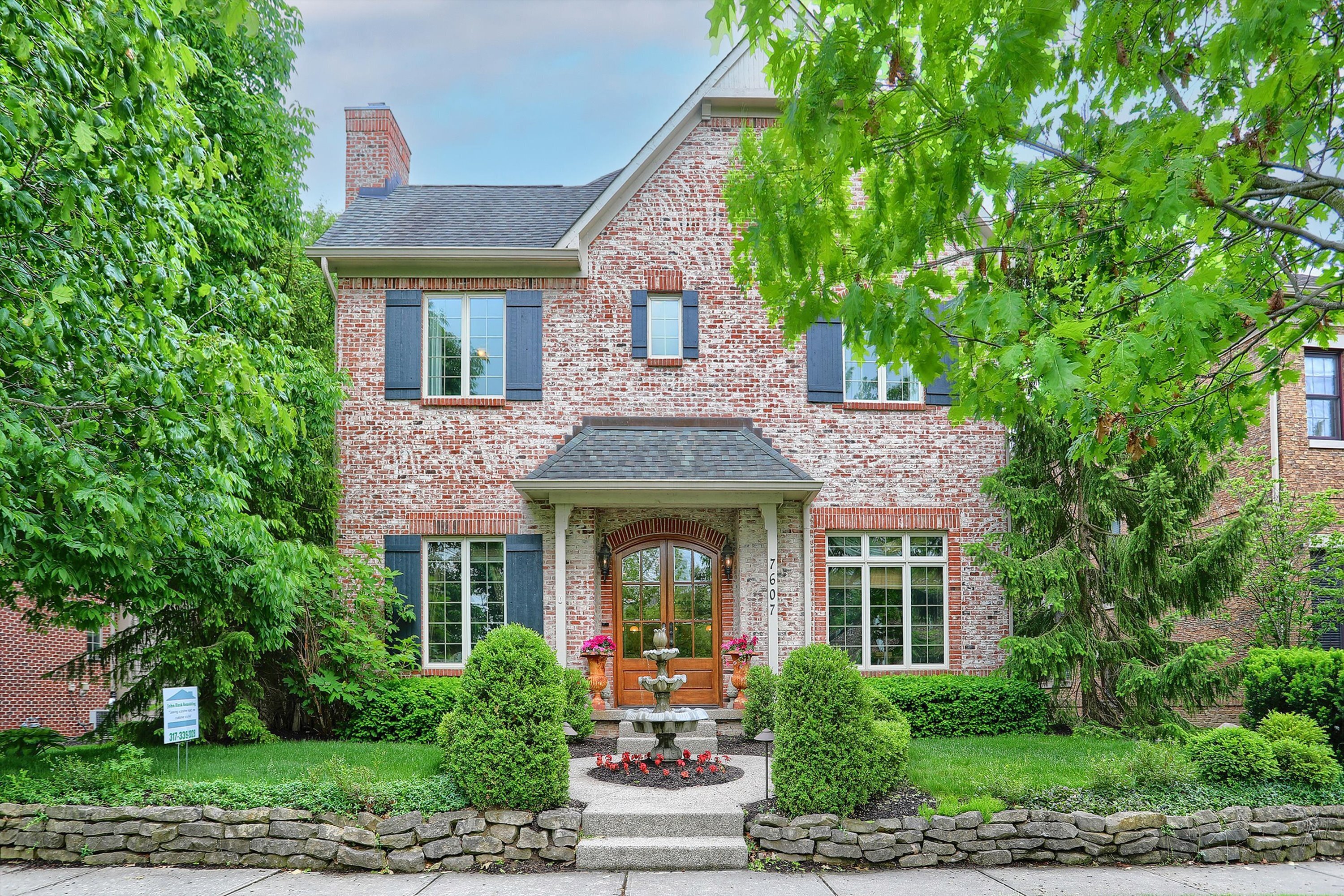 7607 W Stonegate Drive Zionsville IN 46077
