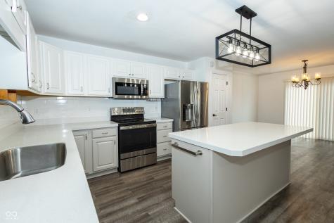 8275 Locke Circle Avon IN 46123