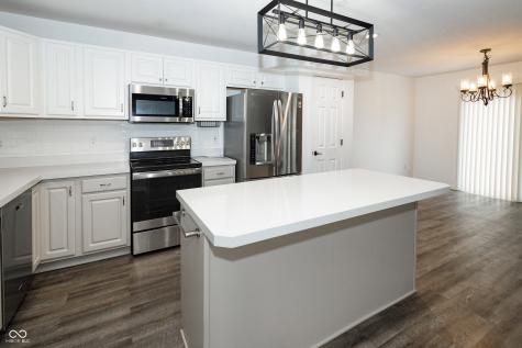 8275 Locke Circle Avon IN 46123