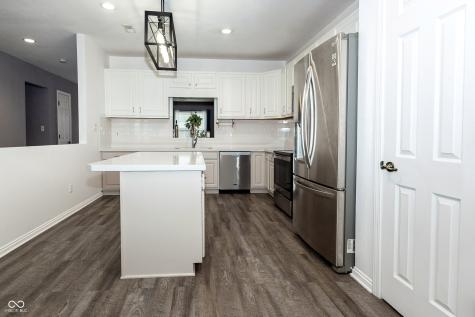 8275 Locke Circle Avon IN 46123