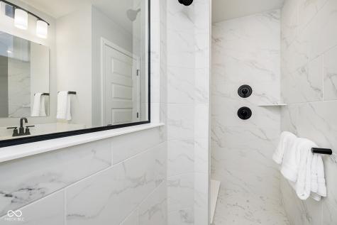 8413 Leander Avenue Zionsville IN 46077