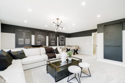 8413 Leander Avenue Zionsville IN 46077