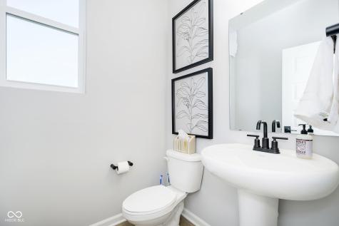 8413 Leander Avenue Zionsville IN 46077