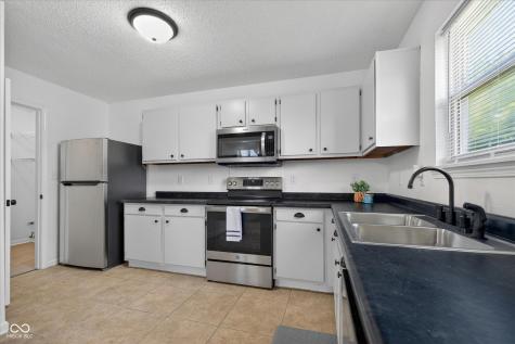 17902 Sanibel Circle Westfield IN 46062