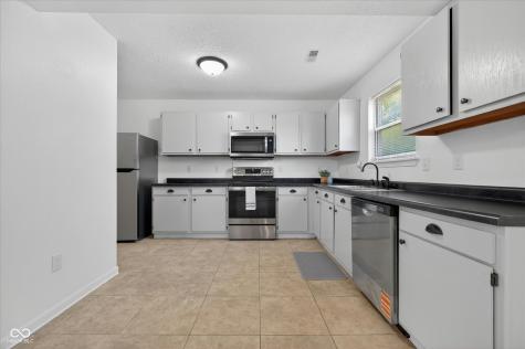 17902 Sanibel Circle Westfield IN 46062