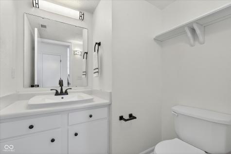 17902 Sanibel Circle Westfield IN 46062