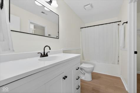 17902 Sanibel Circle Westfield IN 46062