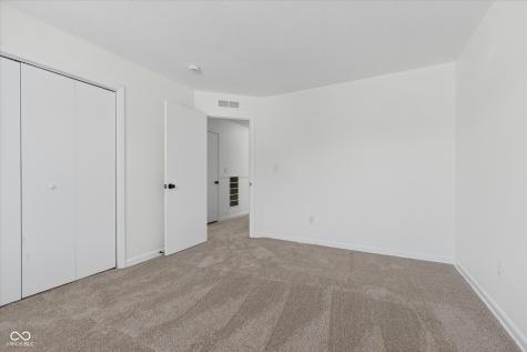 17902 Sanibel Circle Westfield IN 46062