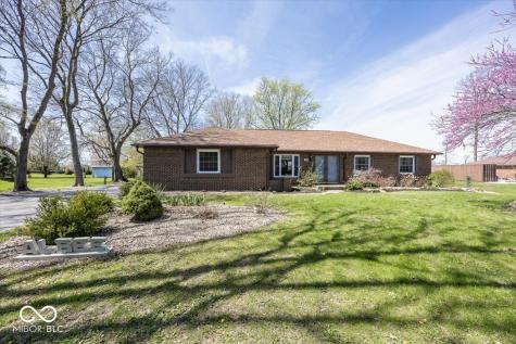 506 N County Road 900 E Avon IN 46123