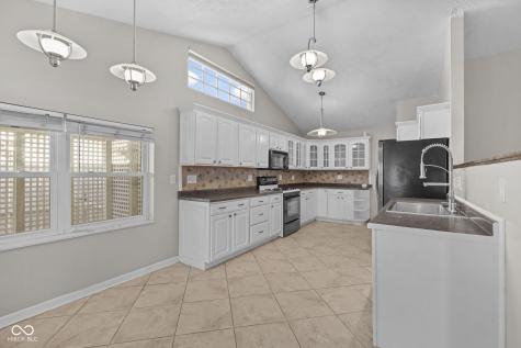 191 Suncrest Drive Greenwood IN 46143