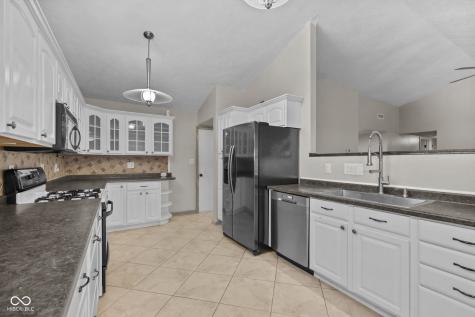 191 Suncrest Drive Greenwood IN 46143