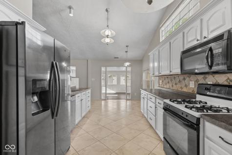191 Suncrest Drive Greenwood IN 46143