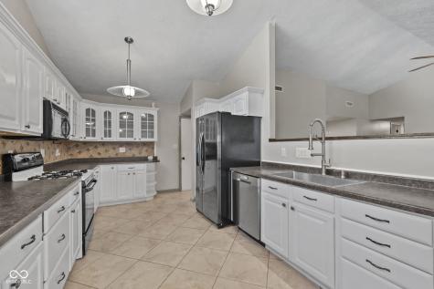 191 Suncrest Drive Greenwood IN 46143