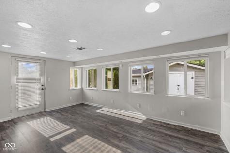 191 Suncrest Drive Greenwood IN 46143