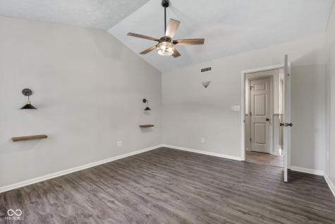 191 Suncrest Drive Greenwood IN 46143