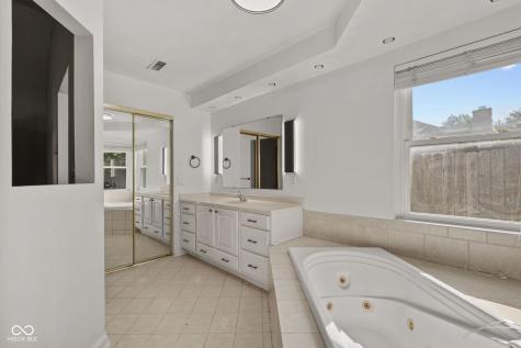 191 Suncrest Drive Greenwood IN 46143