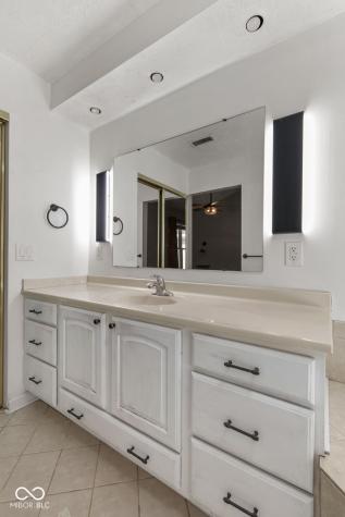 191 Suncrest Drive Greenwood IN 46143