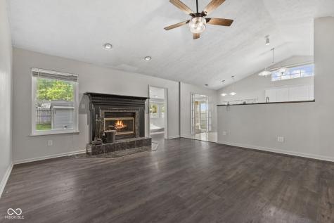 191 Suncrest Drive Greenwood IN 46143