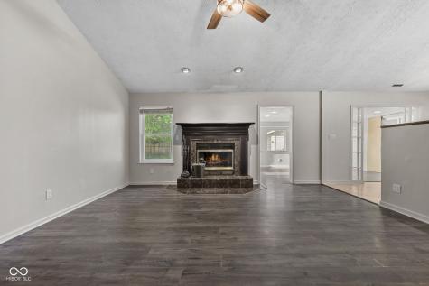 191 Suncrest Drive Greenwood IN 46143