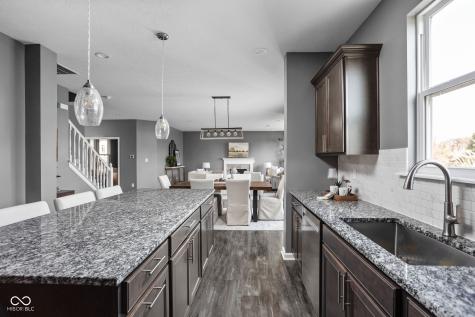 8180 Shaldon Court Zionsville IN 46077
