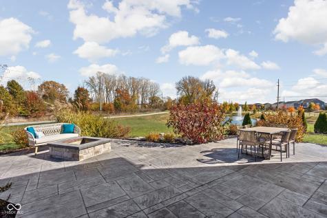 8180 Shaldon Court Zionsville IN 46077