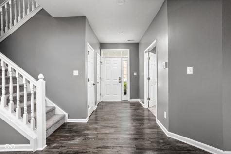 8180 Shaldon Court Zionsville IN 46077