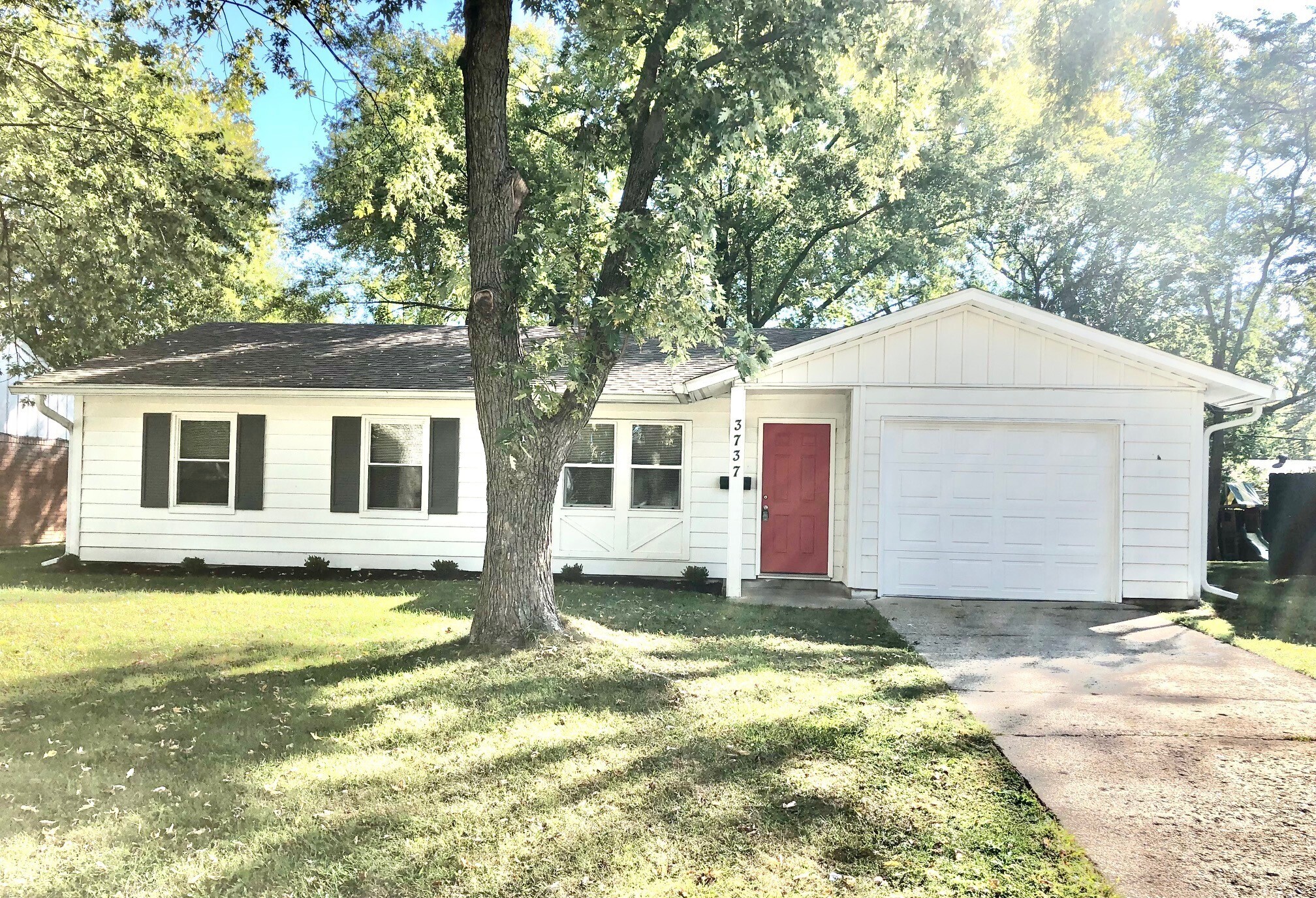 3737 N Brentwood Avenue Indianapolis IN 46235
