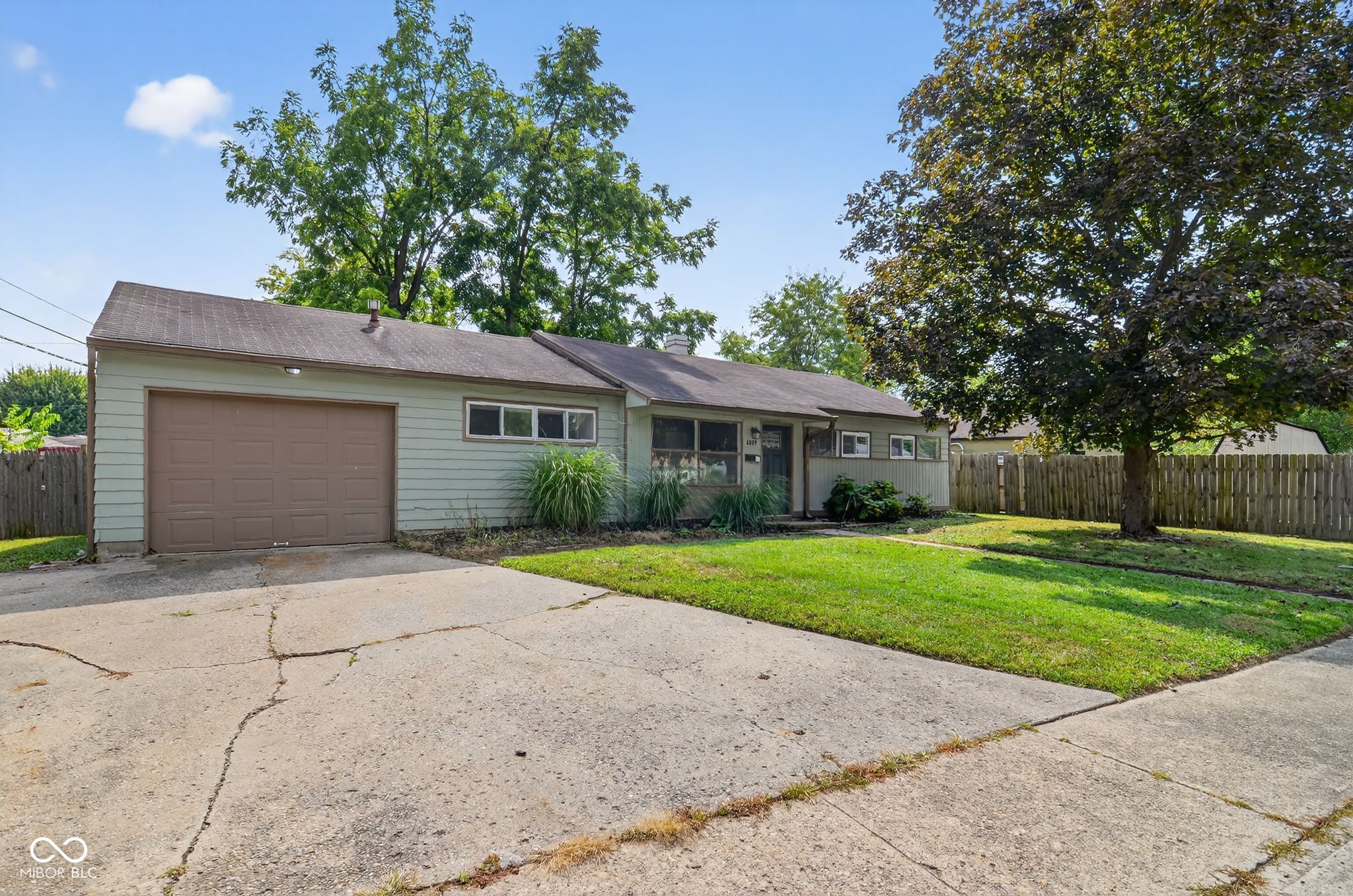 6809 E 47th Street Indianapolis IN 46226