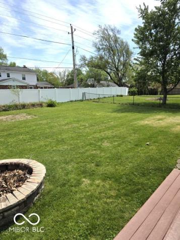 6725 Lakeknoll Drive Indianapolis IN 46220