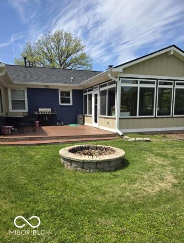 6725 Lakeknoll Drive Indianapolis IN 46220