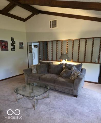 6725 Lakeknoll Drive Indianapolis IN 46220