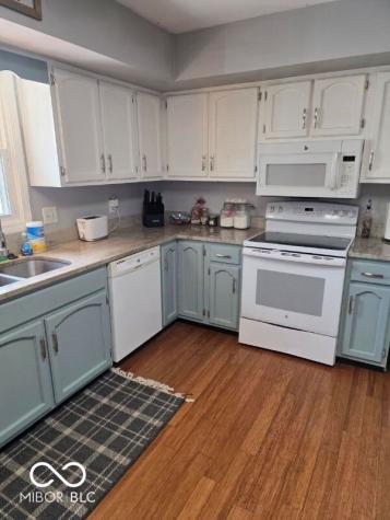 6725 Lakeknoll Drive Indianapolis IN 46220