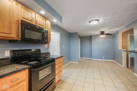 7120 N 450 E Lebanon IN 46052