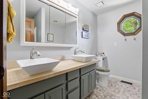 8848 Classic Circle Indianapolis IN 46217