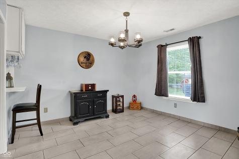 7843 Almond Drive Indianapolis IN 46237