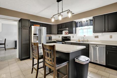 7843 Almond Drive Indianapolis IN 46237