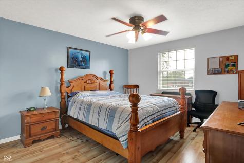 7843 Almond Drive Indianapolis IN 46237