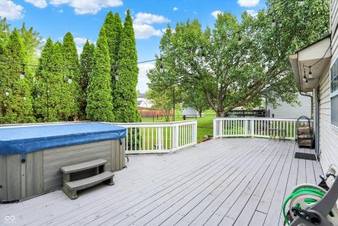 7843 Almond Drive Indianapolis IN 46237
