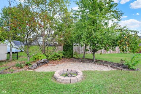 7843 Almond Drive Indianapolis IN 46237